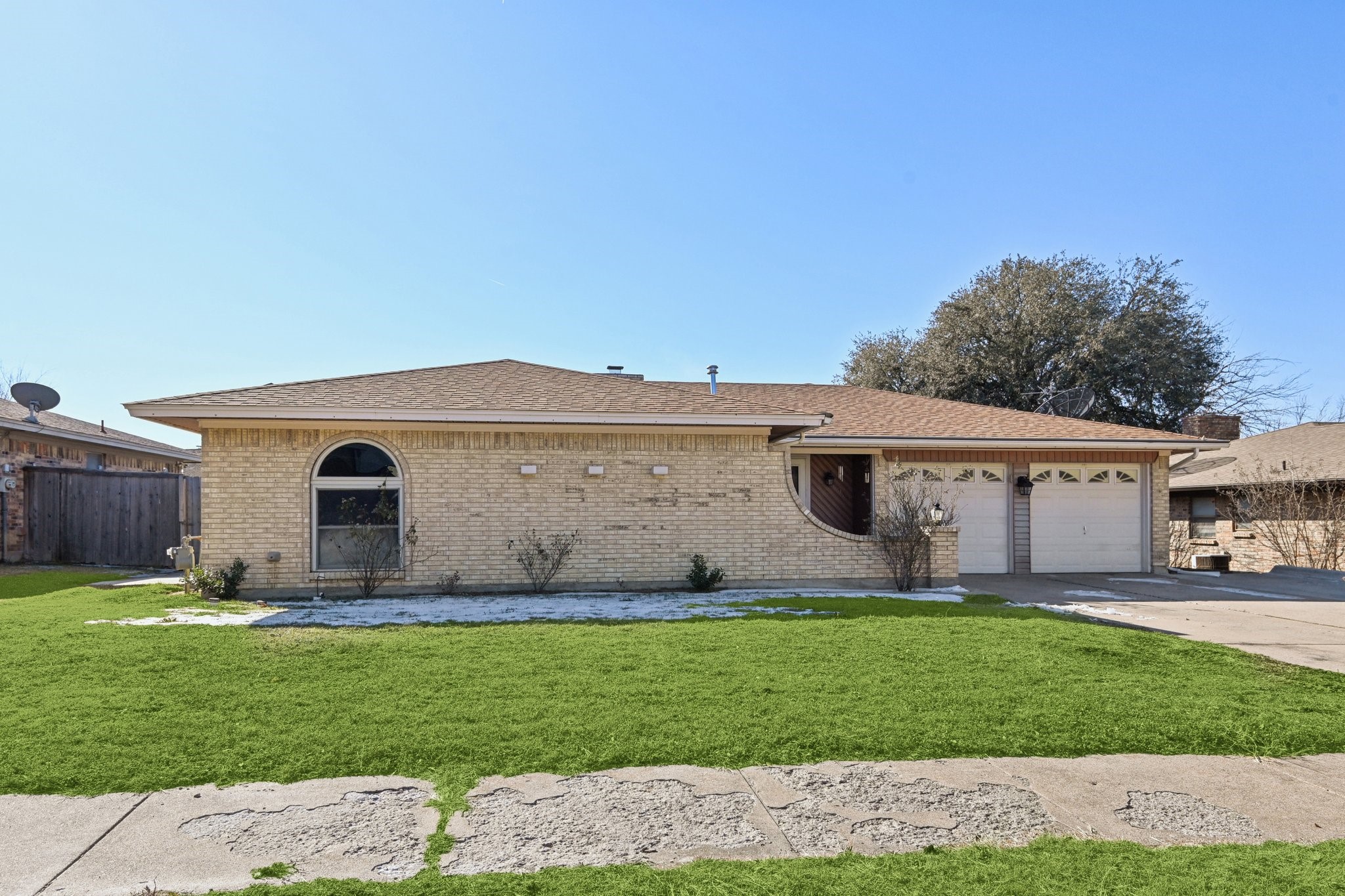 2106 Avalon Lane Arlington TX 76014