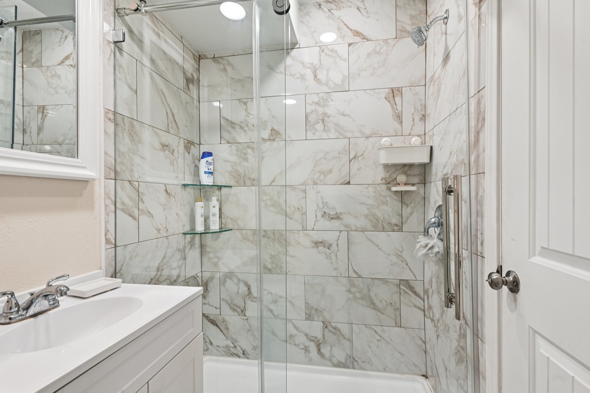2106 Avalon Lane Arlington TX 76014