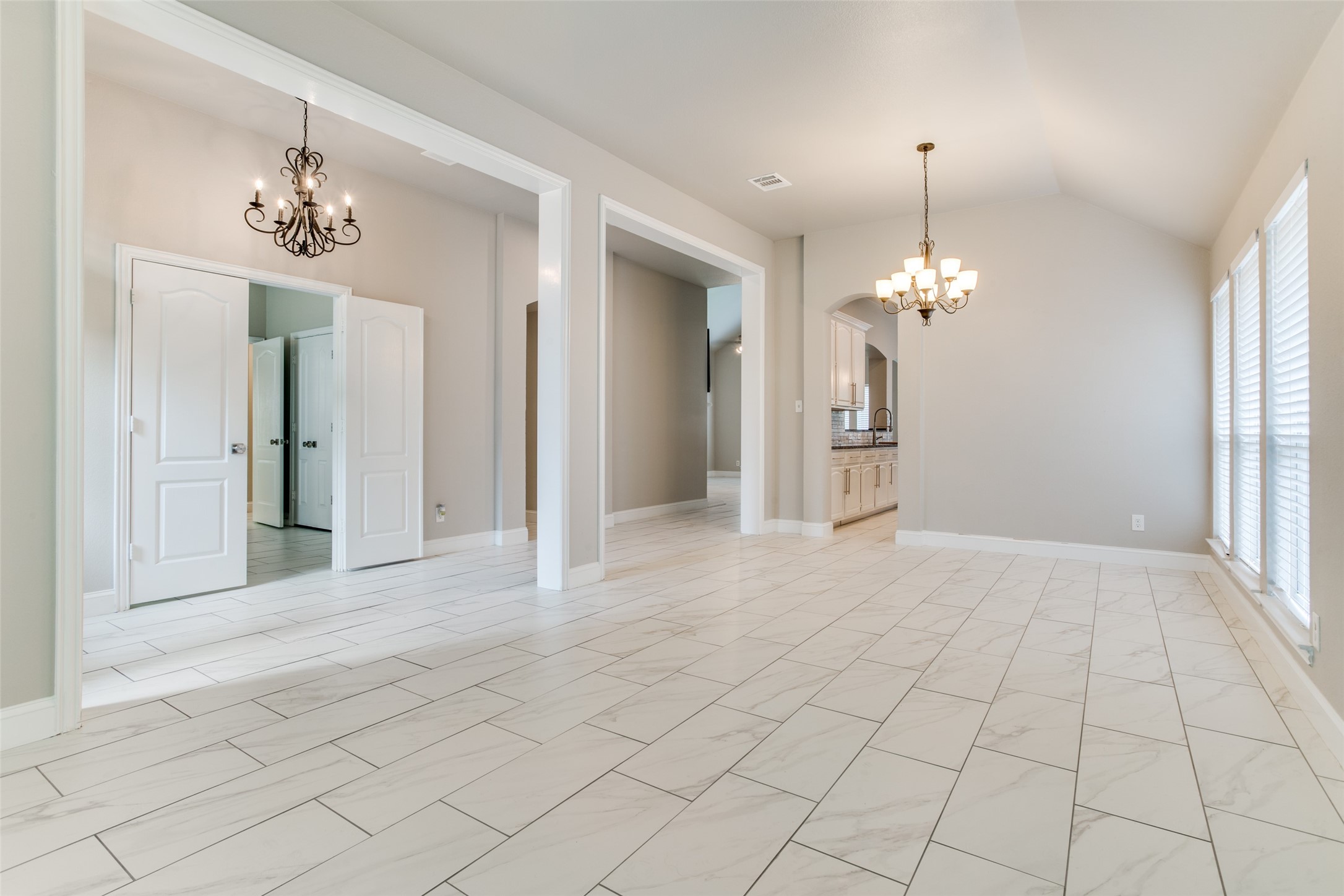 7006 Woodsprings Drive Garland TX 75044