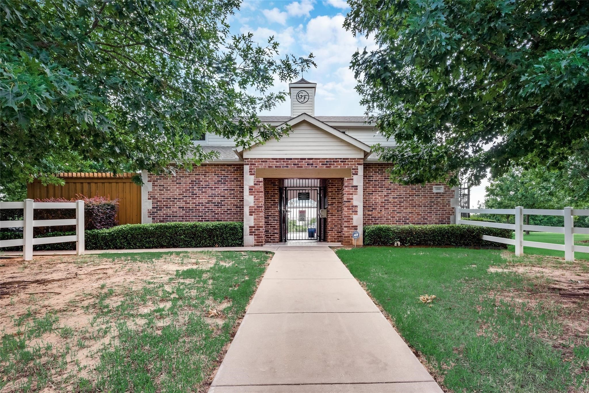 1442 Furlong Court Irving TX 75060
