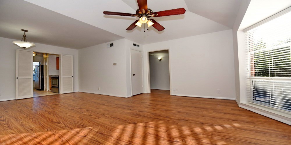 4818 Cole Avenue Dallas TX 75205