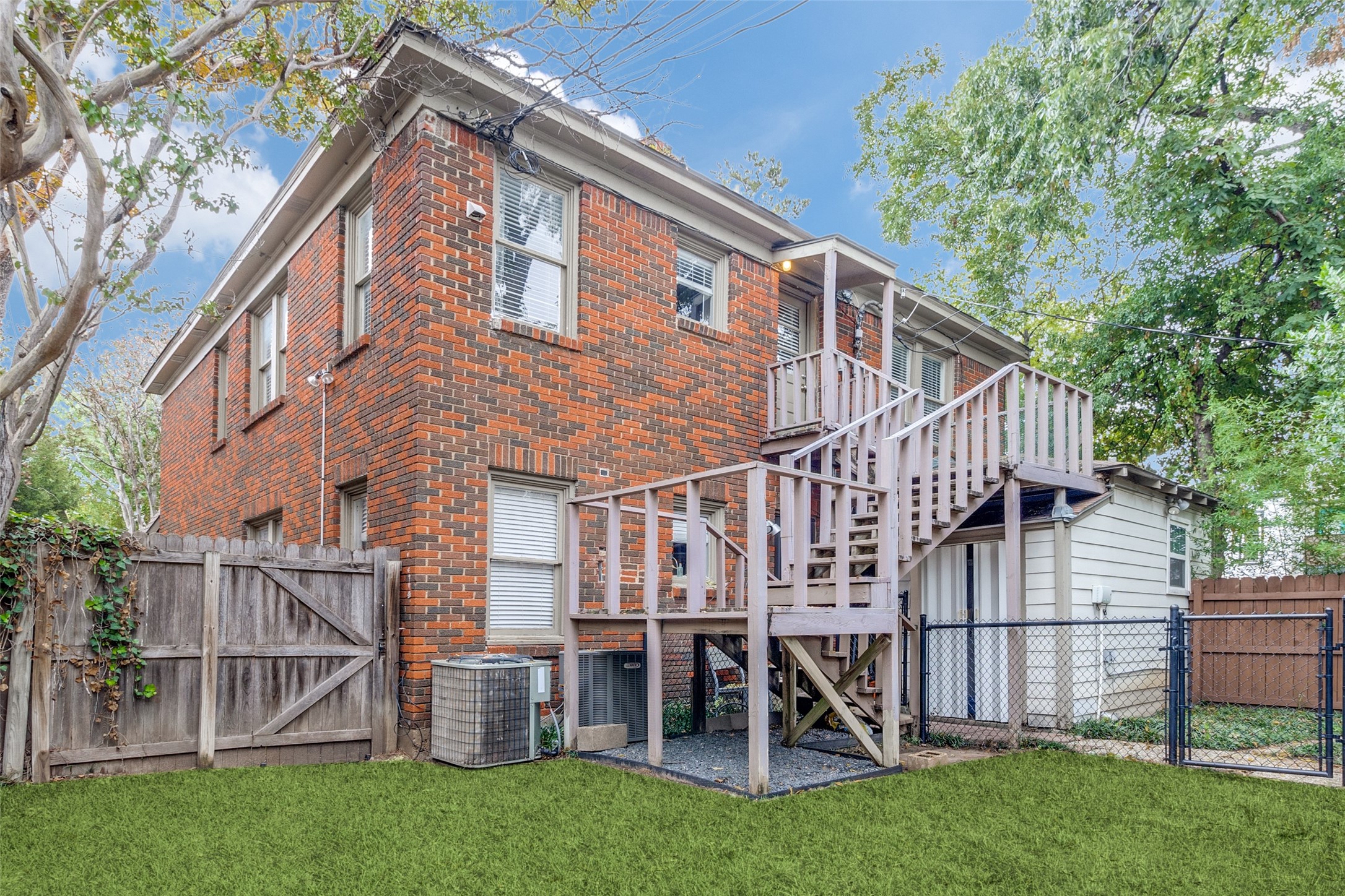 4503 Gilbert Avenue Dallas TX 75219