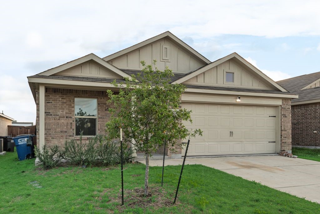 1012 Barkers Pond Avenue Forney TX 75126