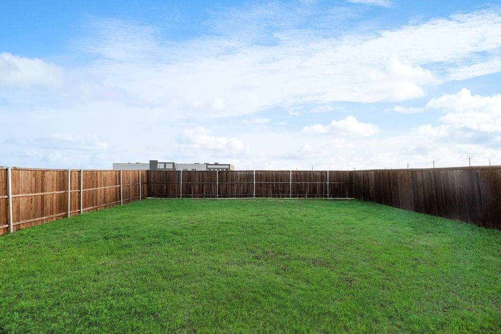1012 Barkers Pond Avenue Forney TX 75126