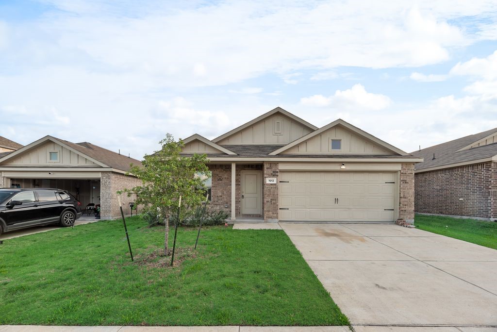 1012 Barkers Pond Avenue Forney TX 75126