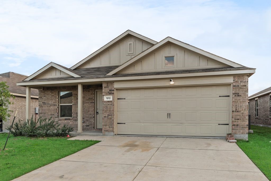 1012 Barkers Pond Avenue Forney TX 75126