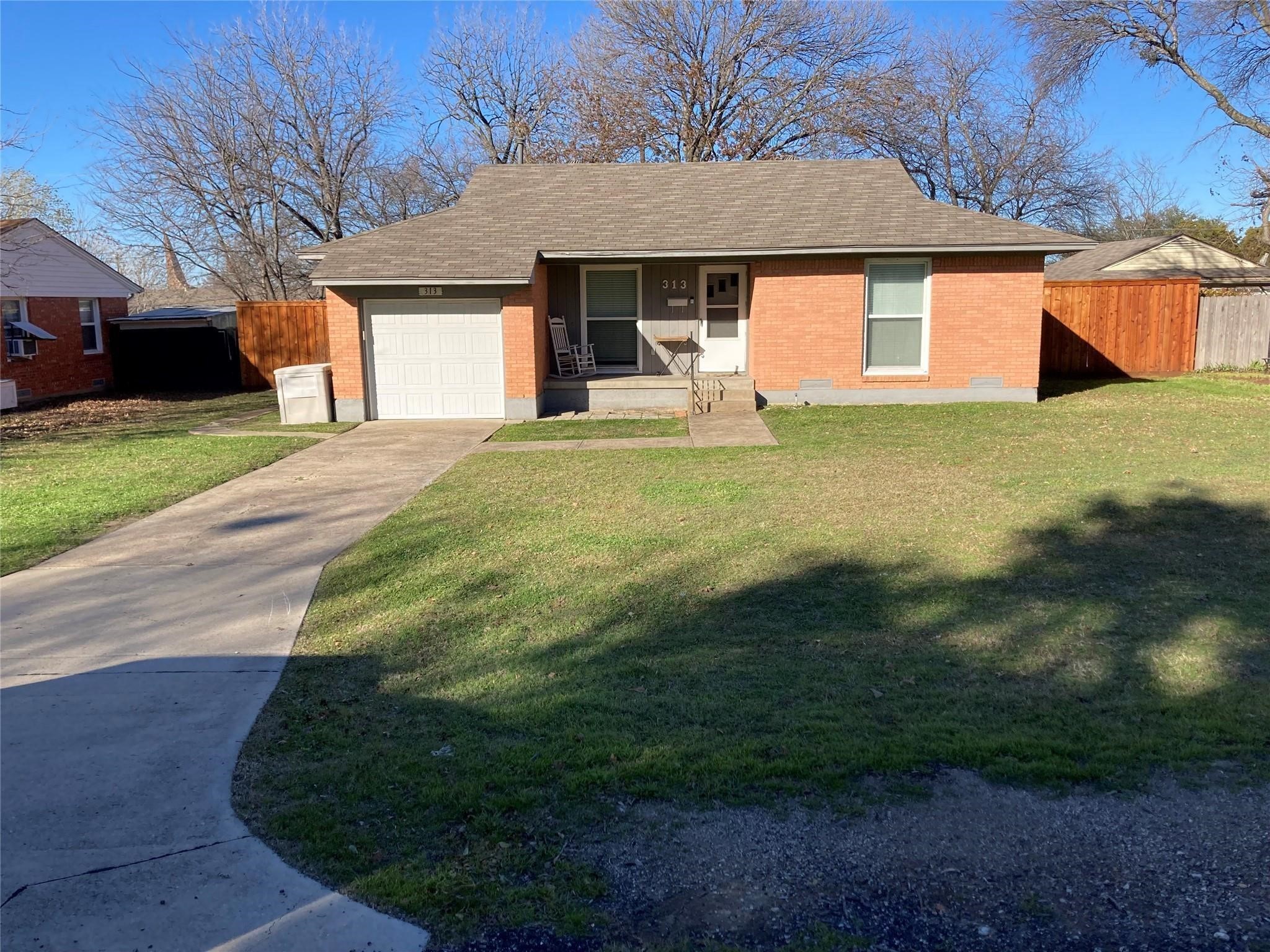 313 Hillcrest Avenue Richardson TX 75081