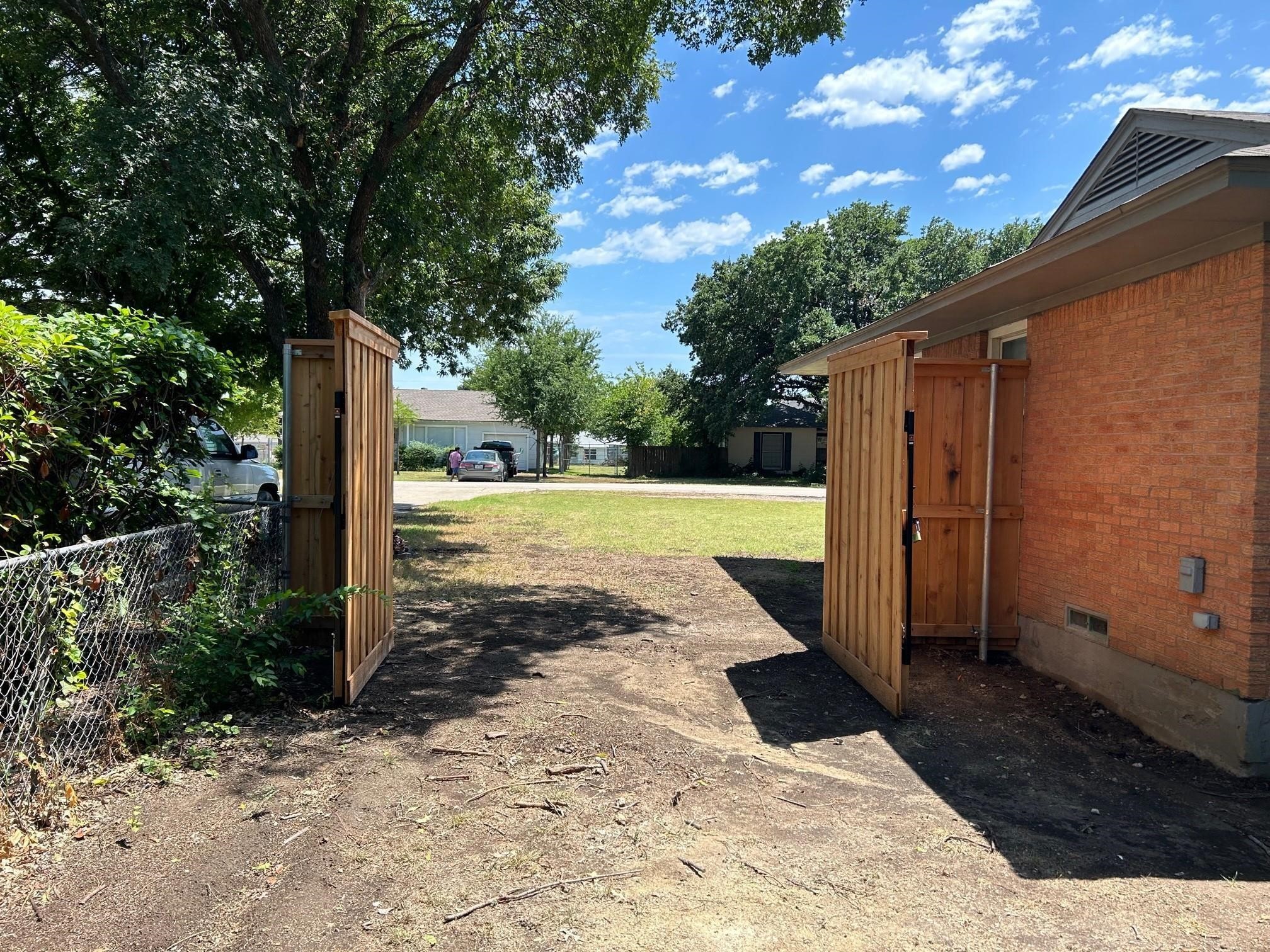 313 Hillcrest Avenue Richardson TX 75081