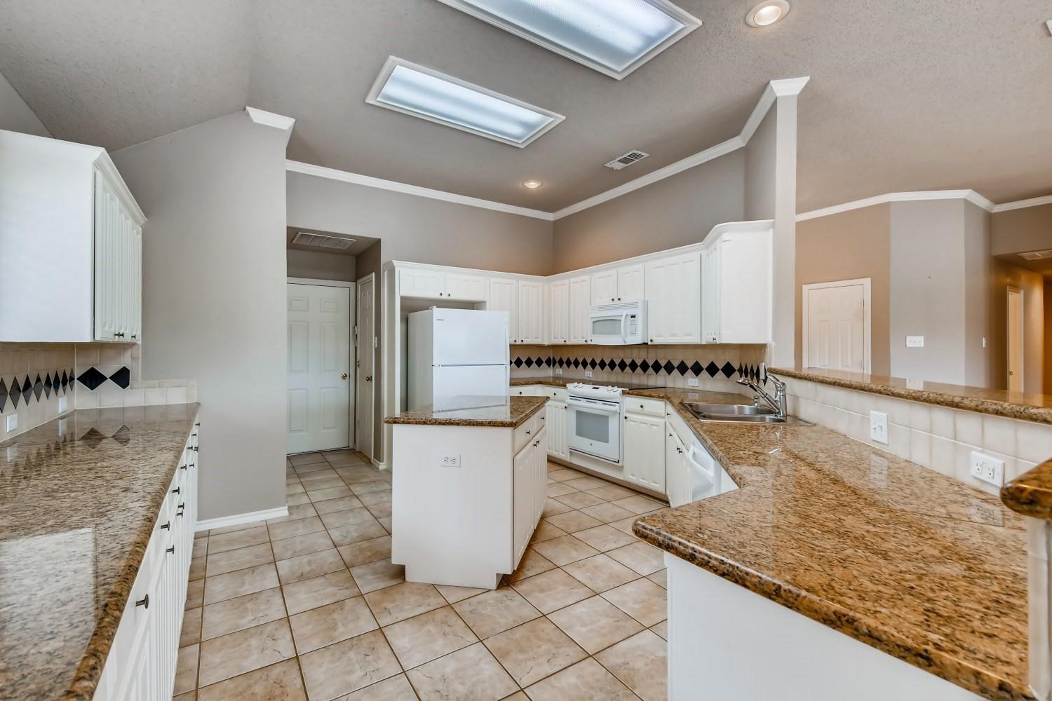 5930 River Bend Drive Benbrook TX 76132