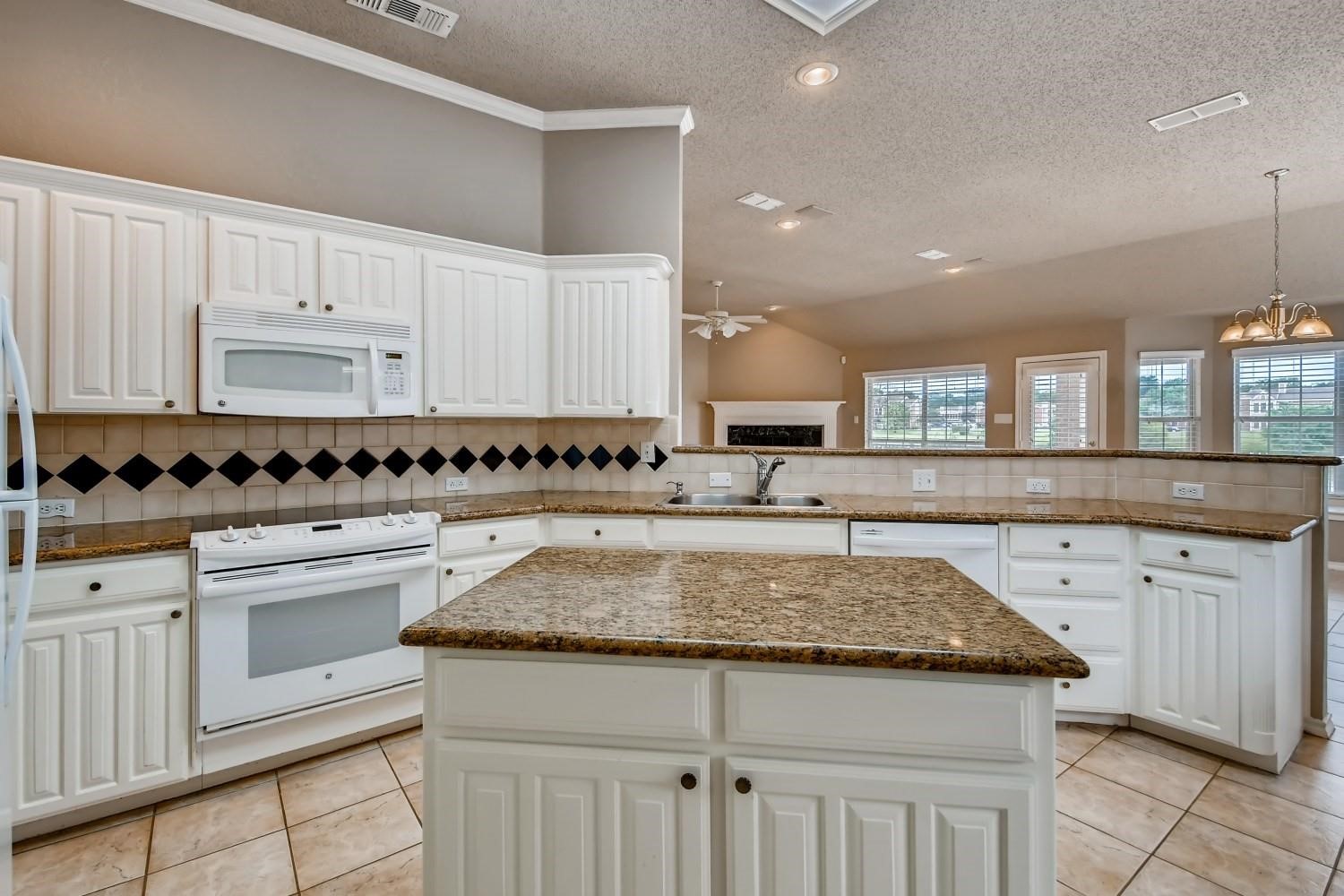 5930 River Bend Drive Benbrook TX 76132
