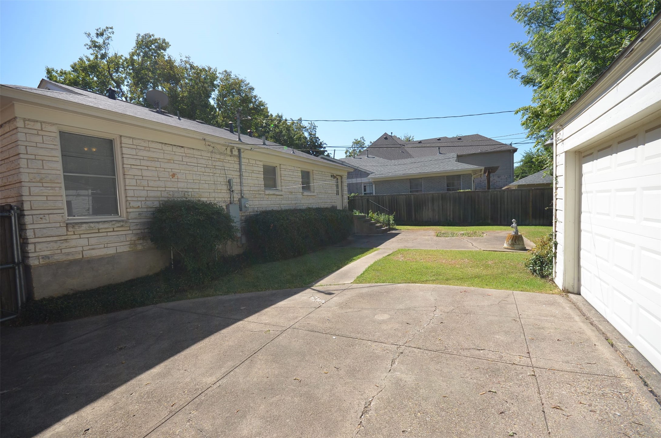 6611 Anita Street Dallas TX 75214