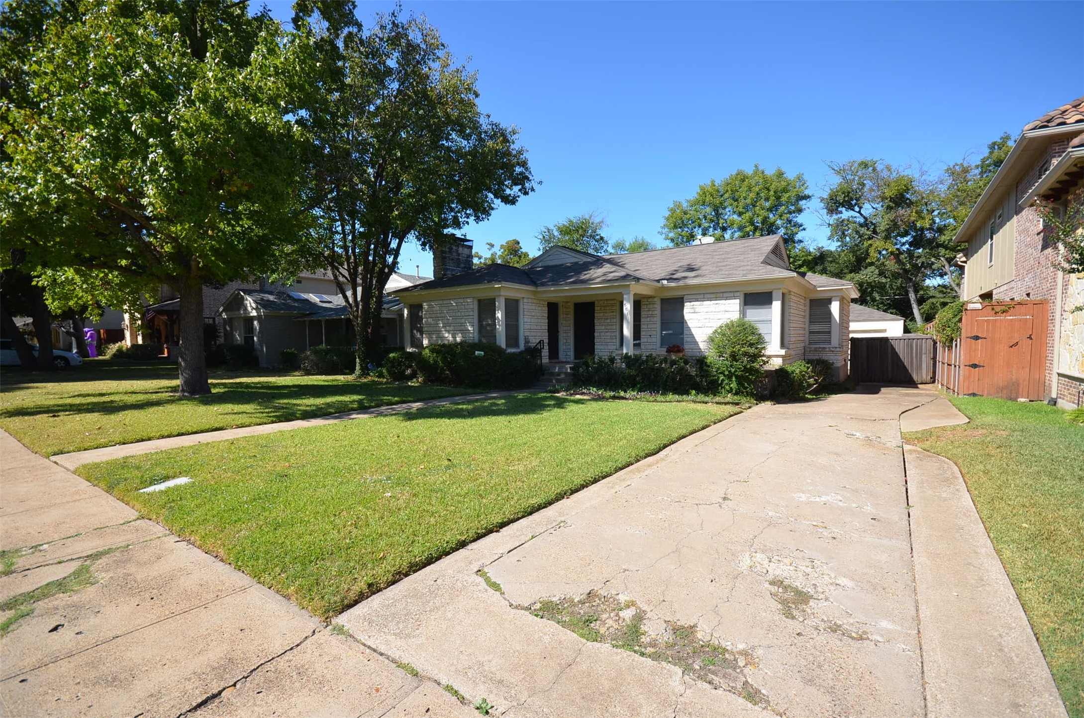 6611 Anita Street Dallas TX 75214