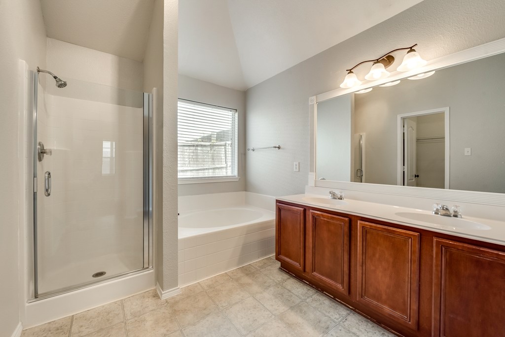 10413 Trevino Lane Benbrook TX 76126