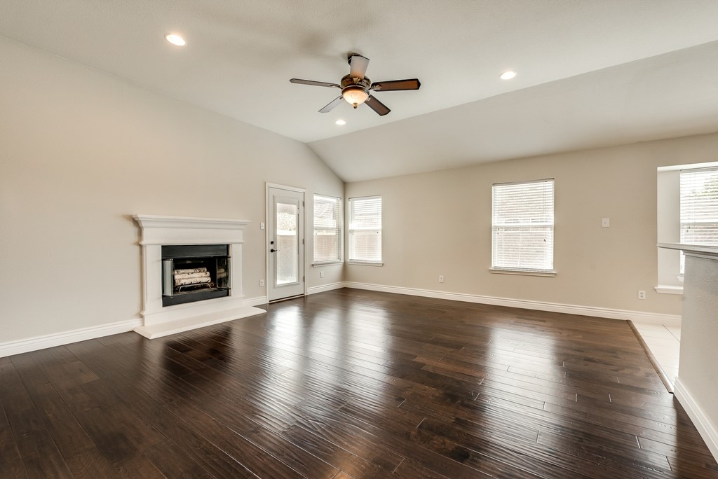 10413 Trevino Lane Benbrook TX 76126