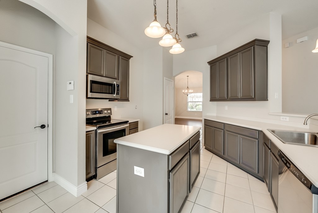 10413 Trevino Lane Benbrook TX 76126