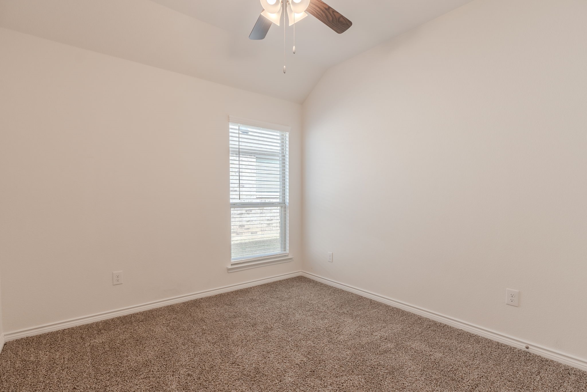 2902 Trusting Way Aubrey TX 76227