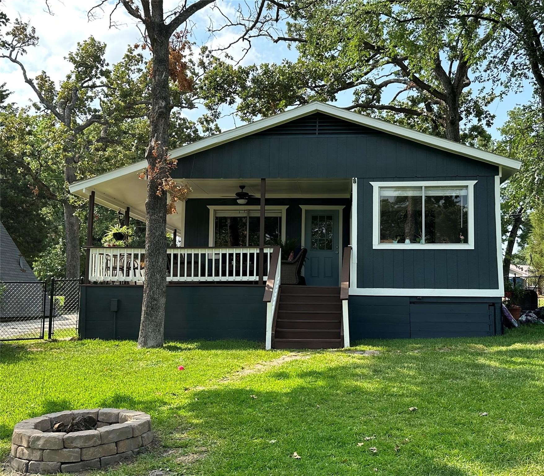 1813 Oak Shore Drive Tool TX 75143