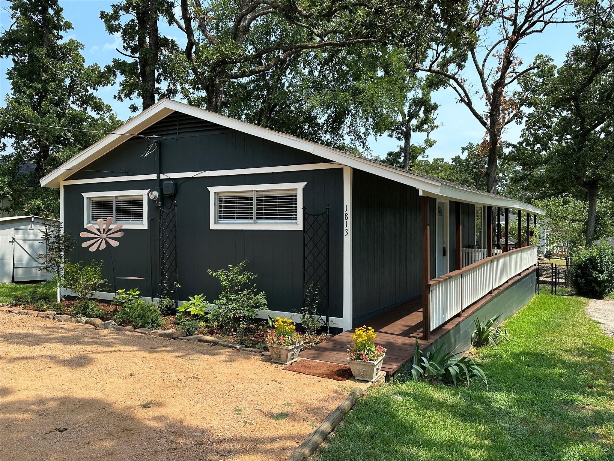 1813 Oak Shore Drive Tool TX 75143