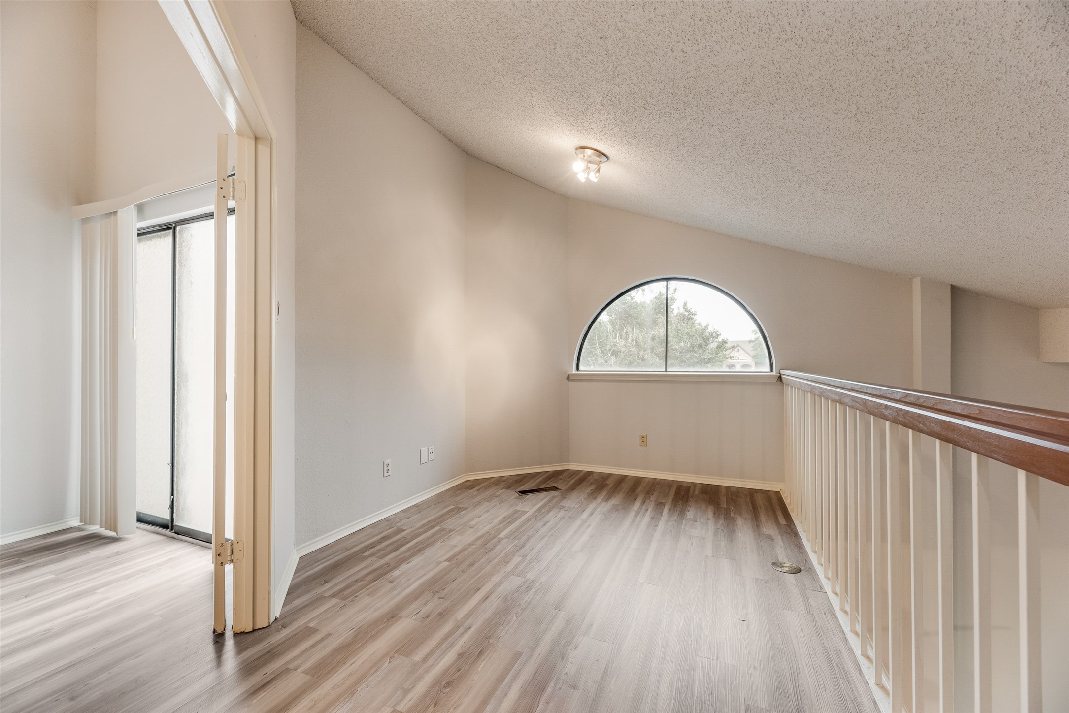 511 Ranch Trail Irving TX 75063