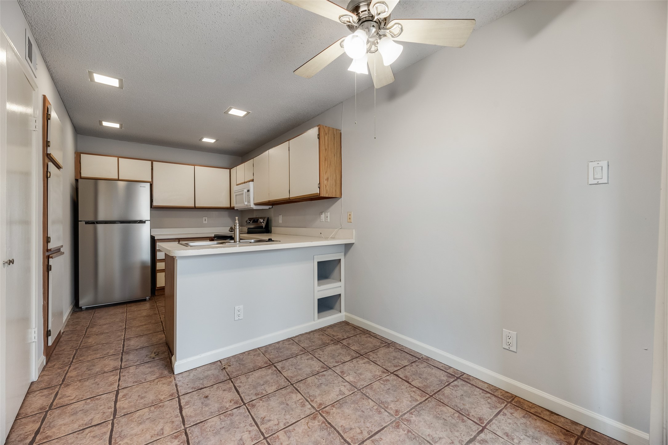 511 Ranch Trail Irving TX 75063