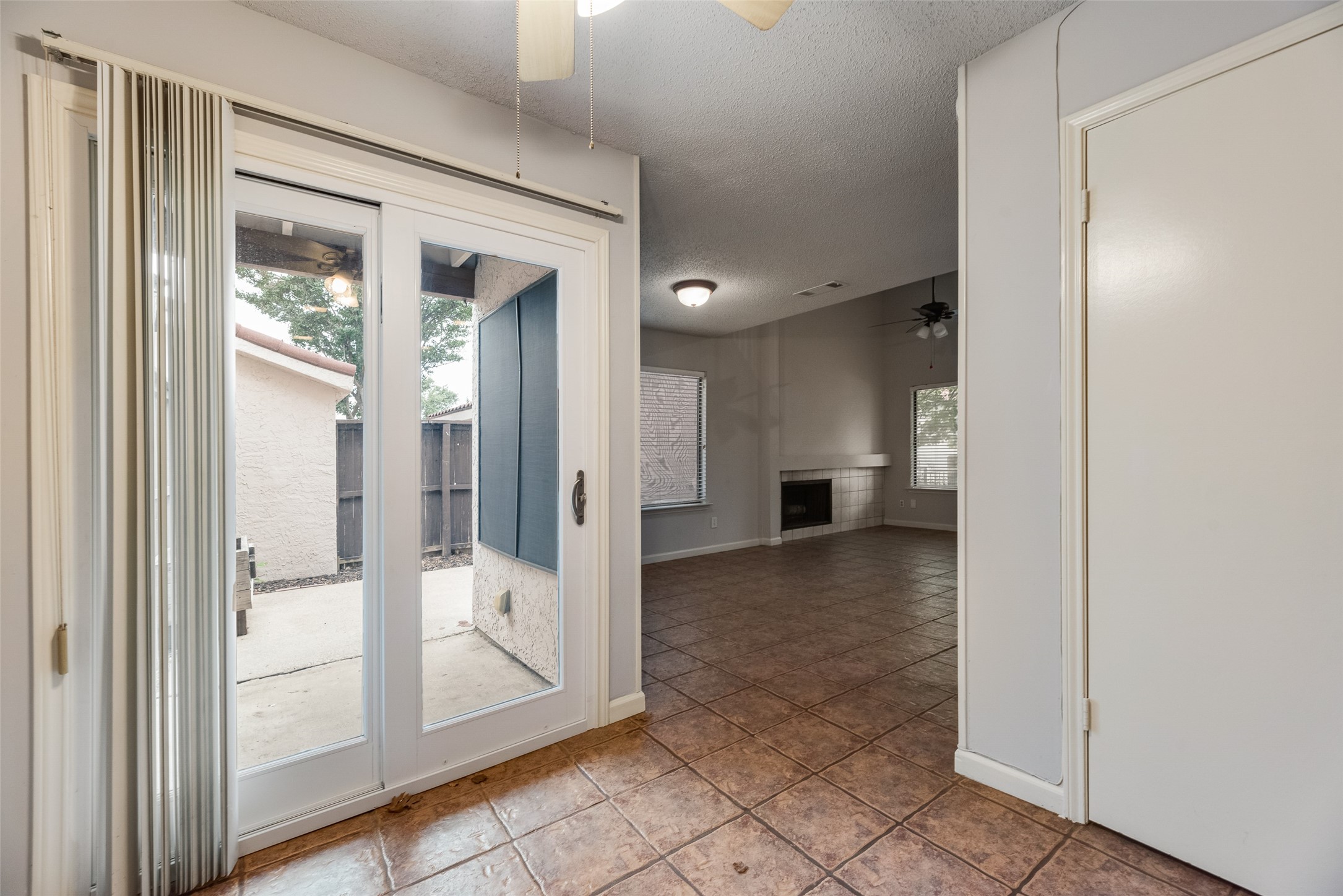 511 Ranch Trail Irving TX 75063
