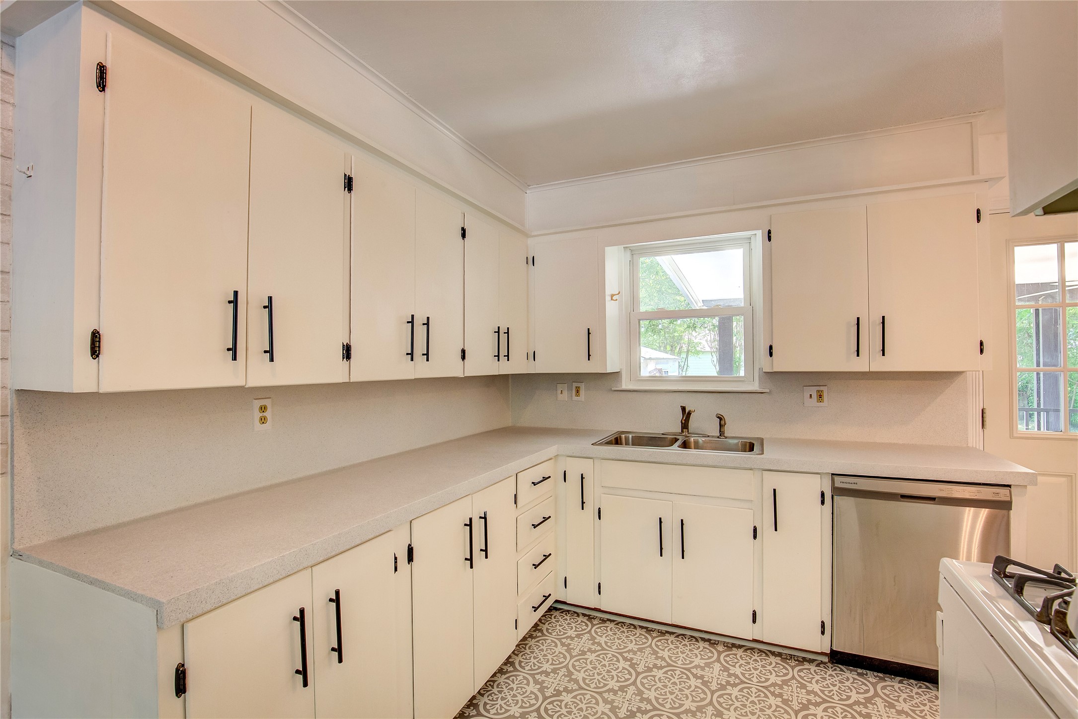 1308 Marshalldale Drive Arlington TX 76013