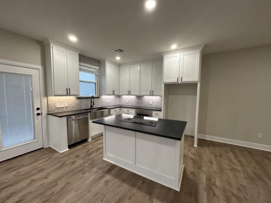 914 W Baker Street Denison TX 75020