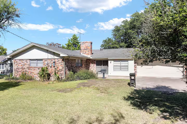 3170 Golfing Green Drive Farmers Branch TX 75234