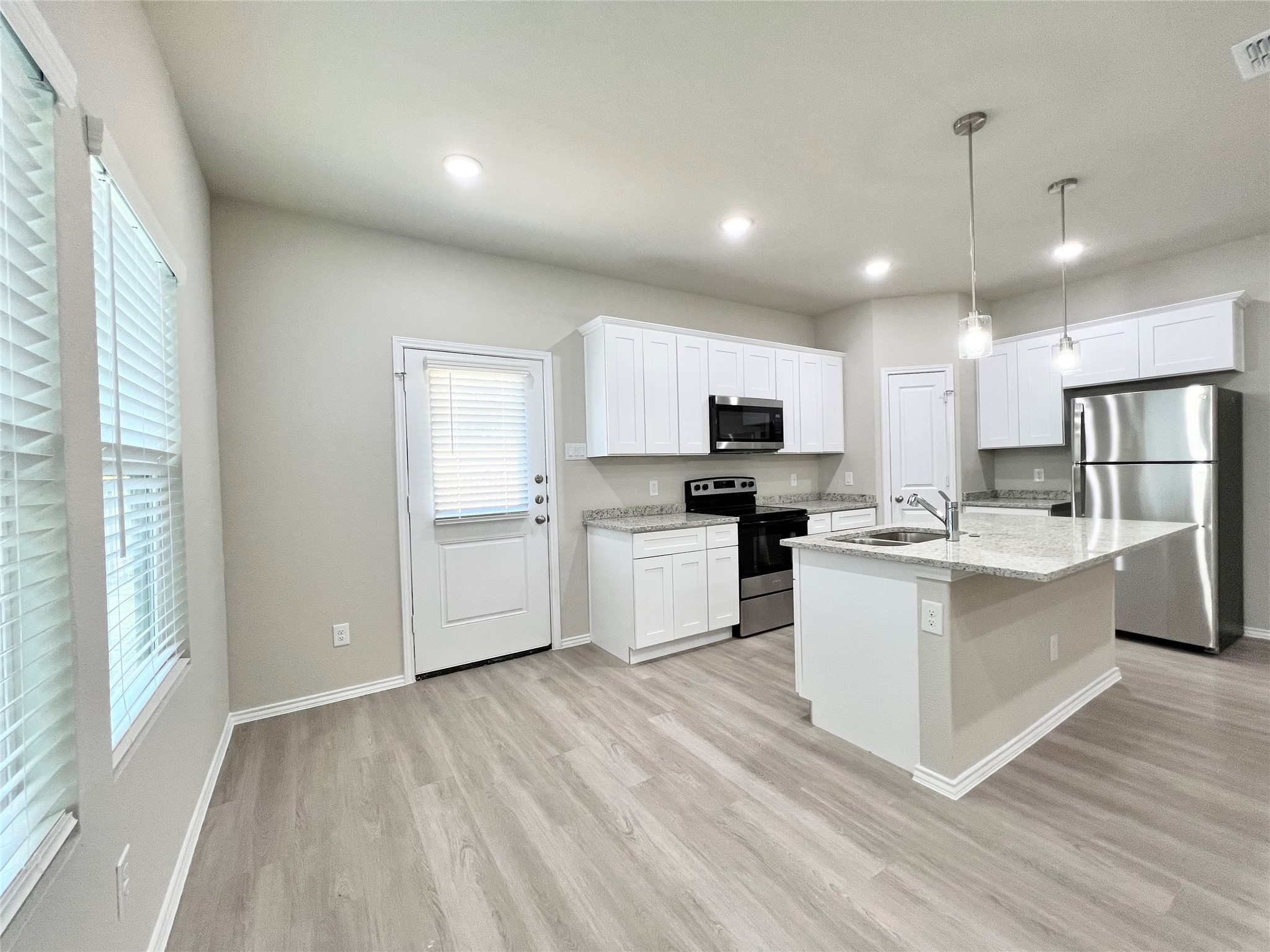 3501 E Renfro Street Burleson TX 76028