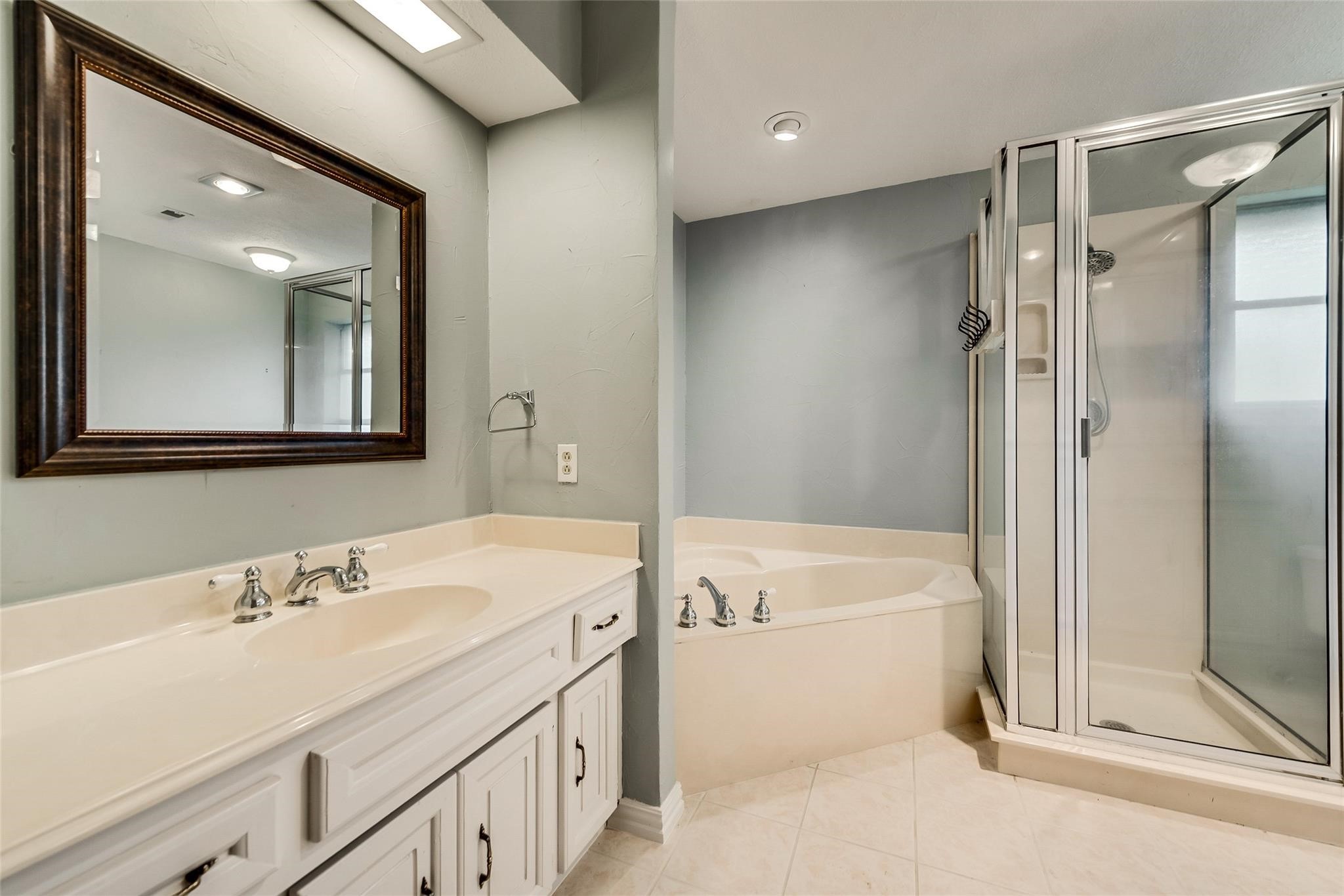 1006 Mayapple Drive Garland TX 75043