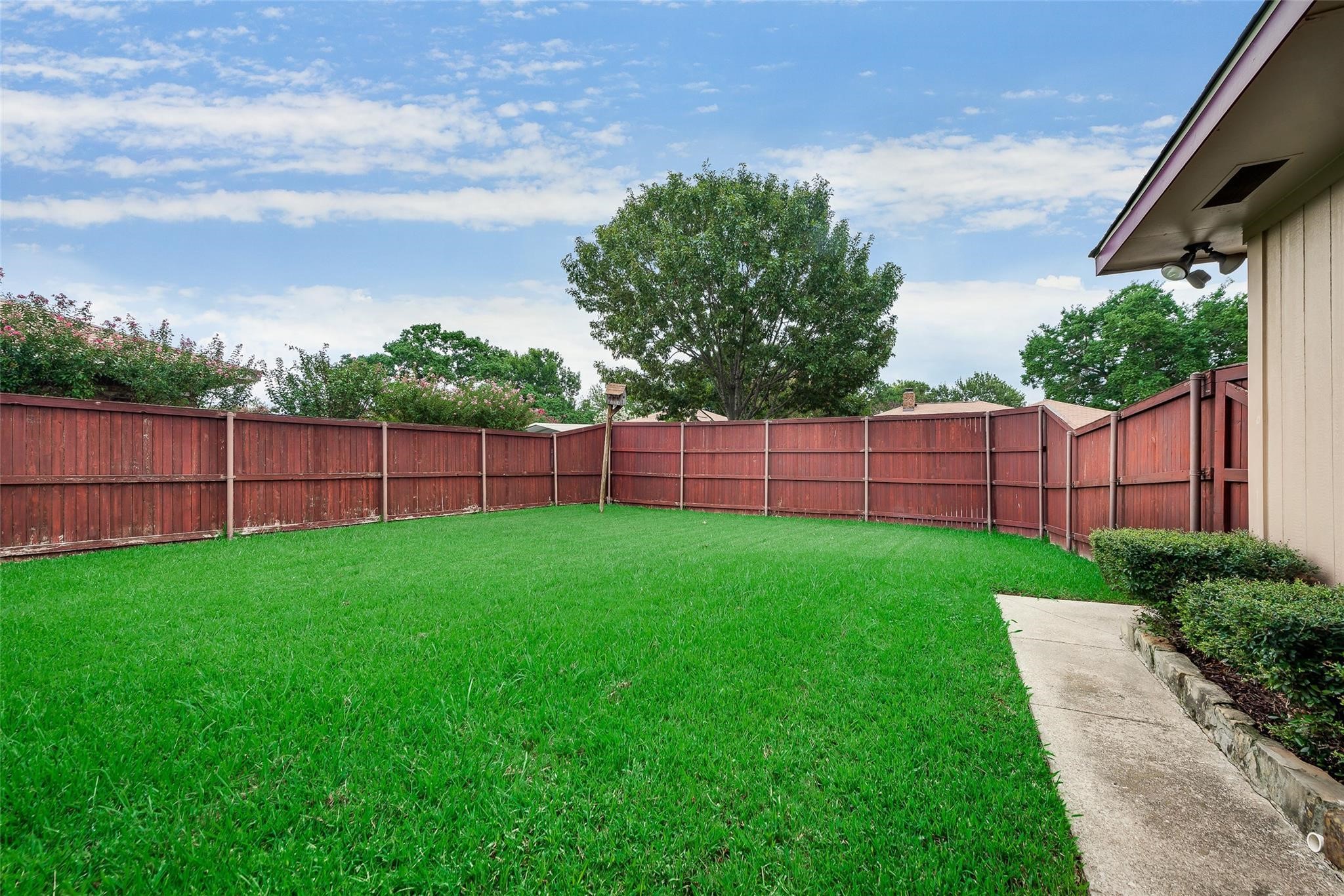 1006 Mayapple Drive Garland TX 75043