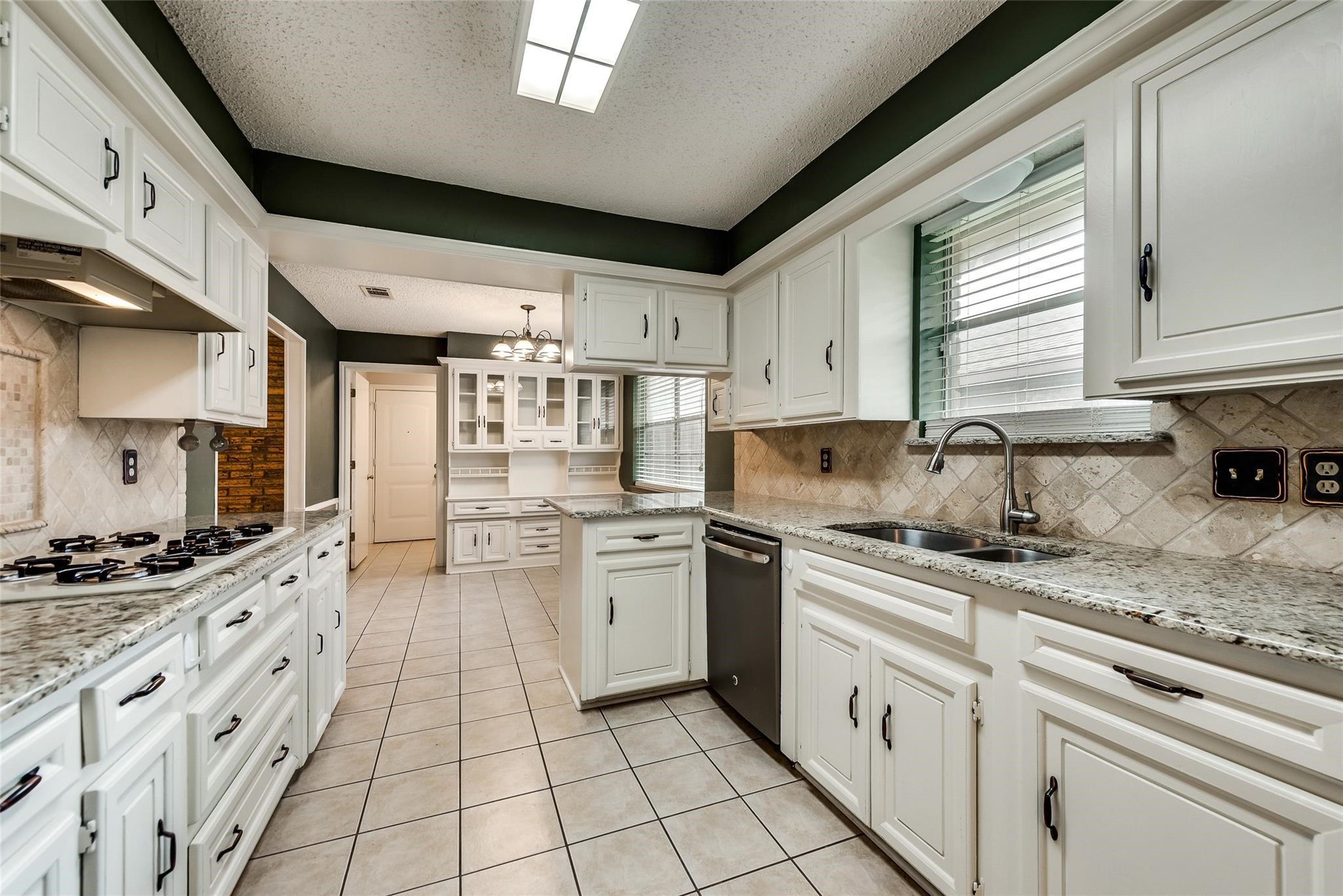 1006 Mayapple Drive Garland TX 75043
