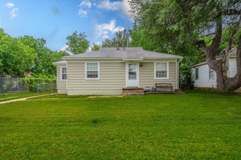 1155 Greenbrier Drive River Oaks TX 76114