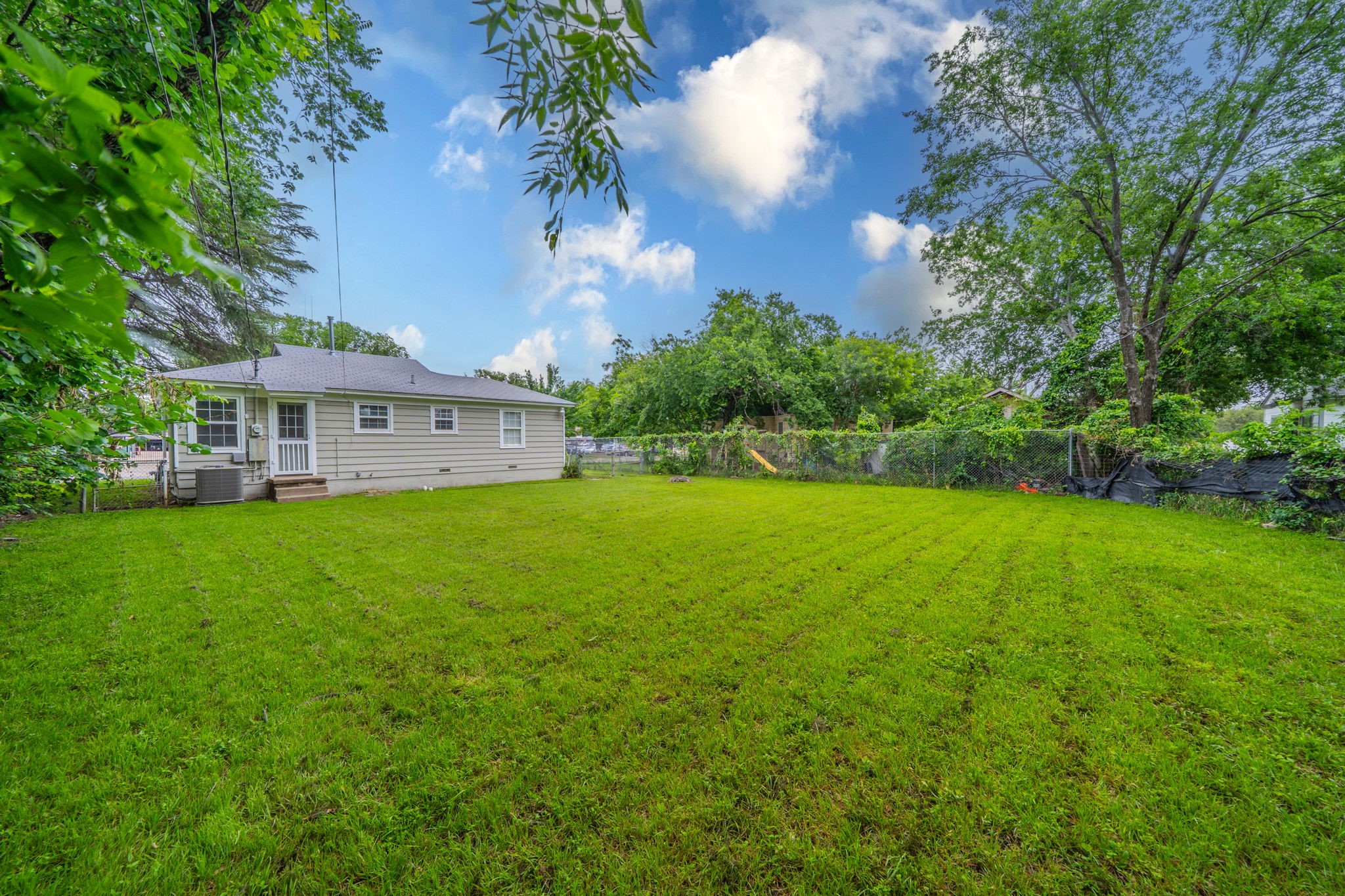 1155 Greenbrier Drive River Oaks TX 76114