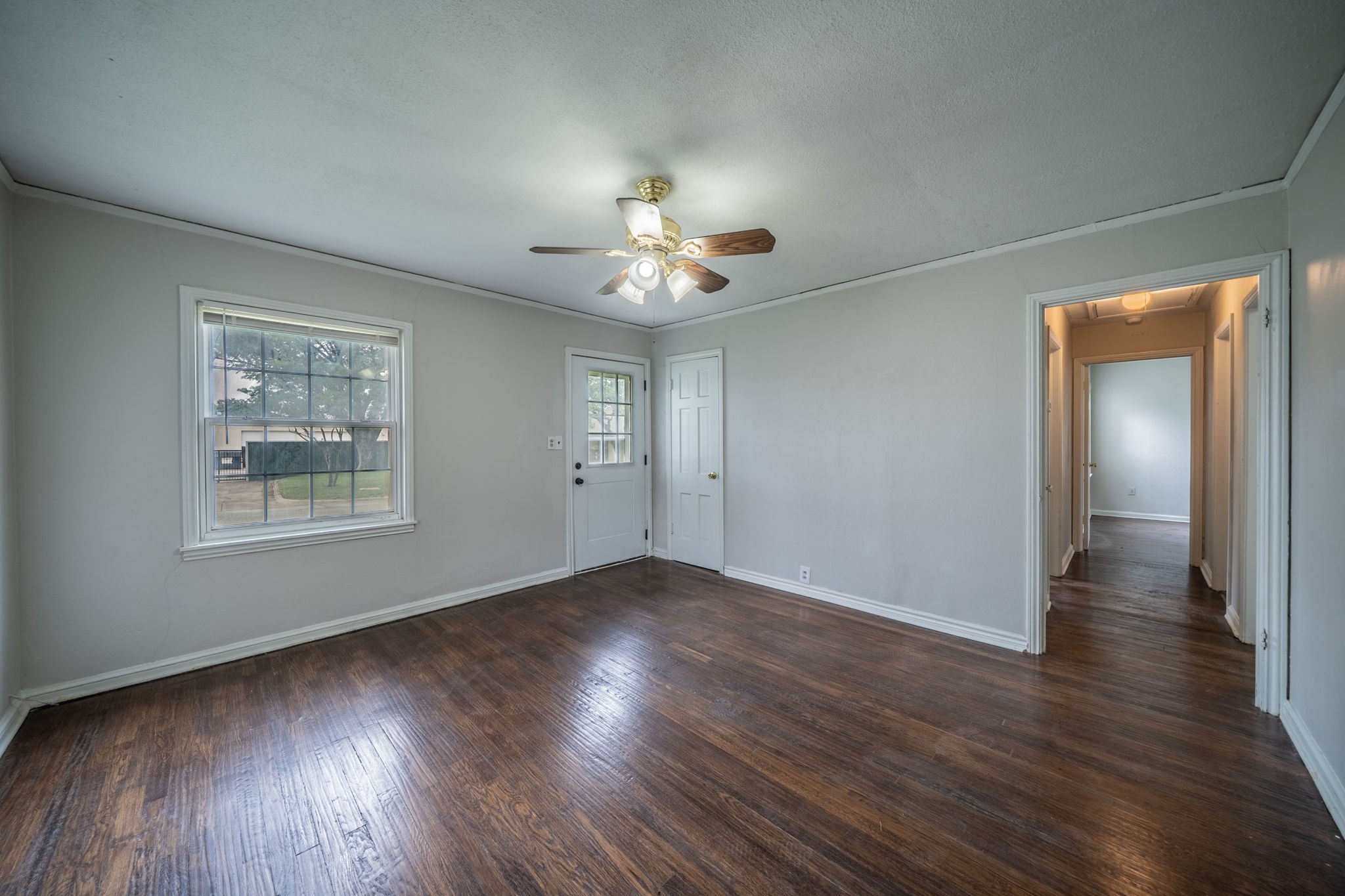 1155 Greenbrier Drive River Oaks TX 76114