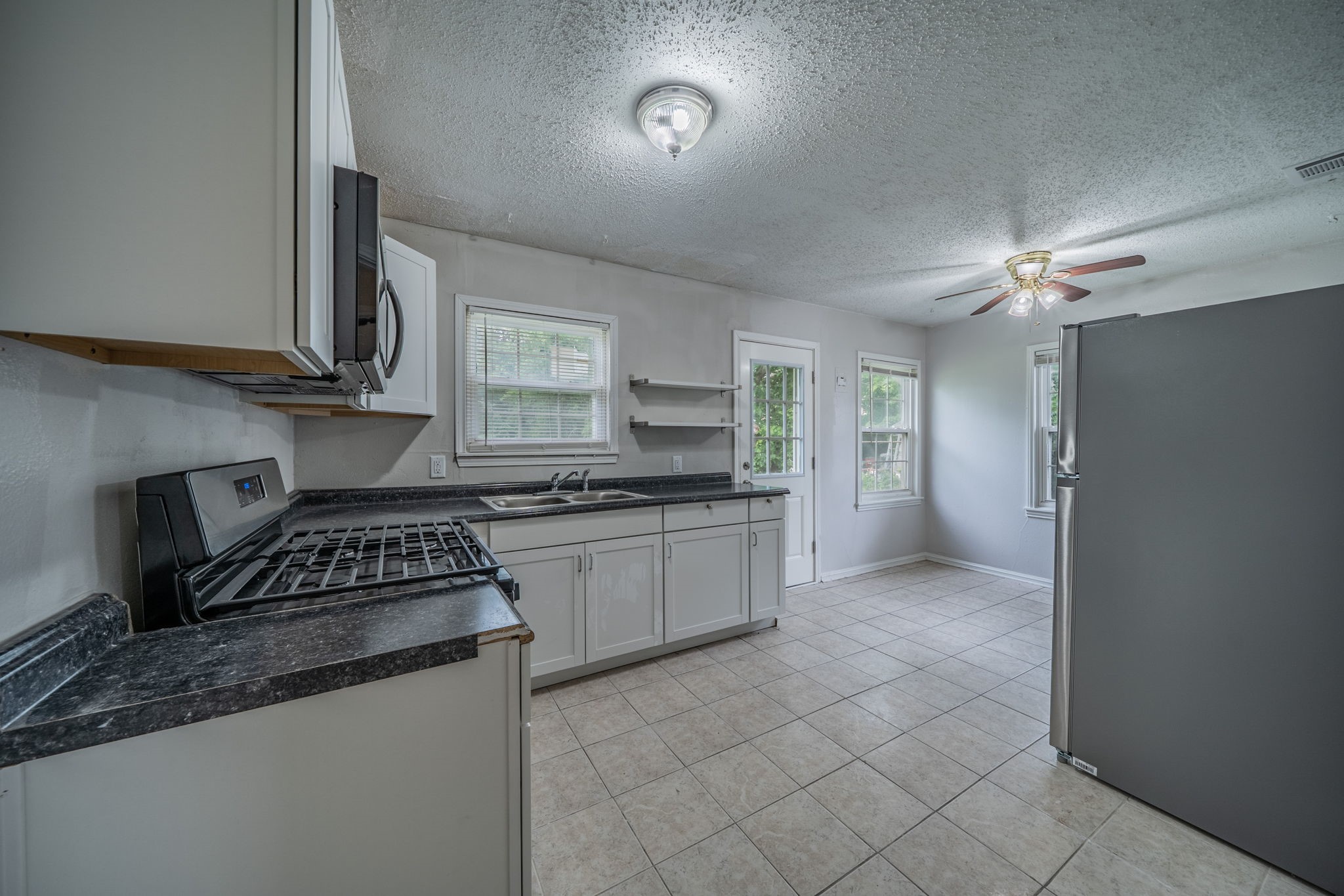 1155 Greenbrier Drive River Oaks TX 76114