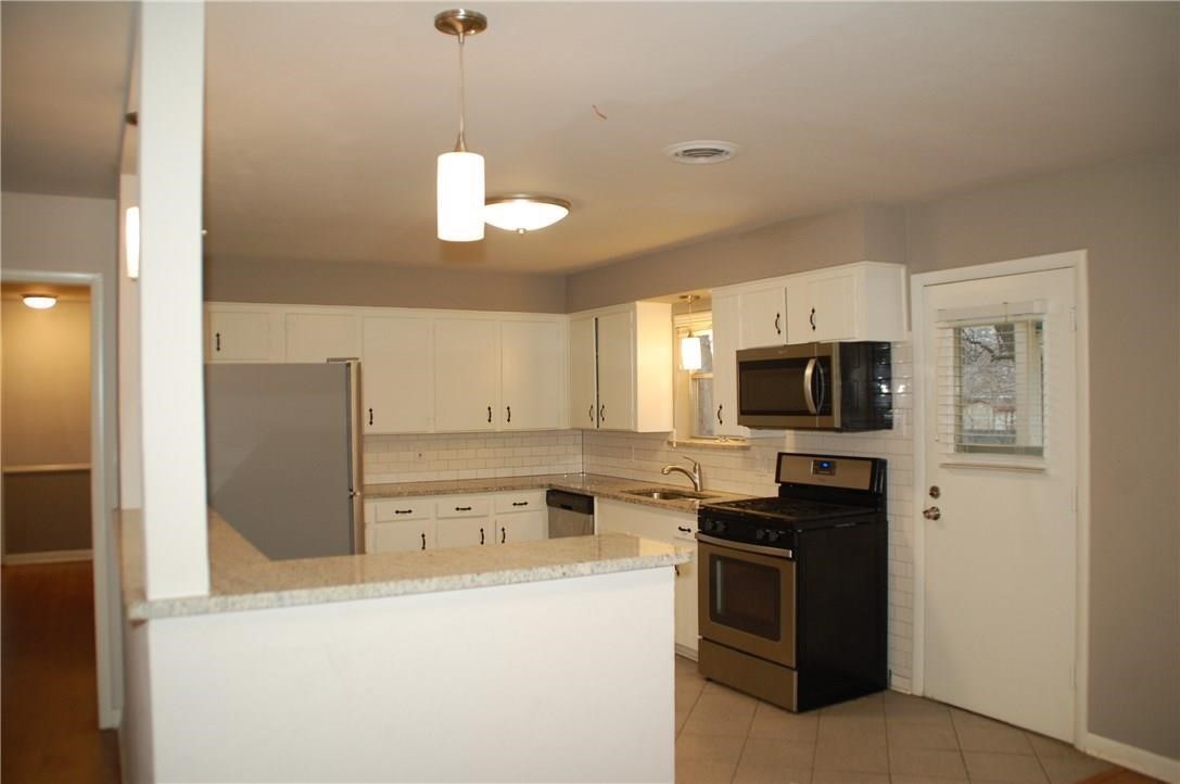 1133 Valley View Drive Hurst TX 76053