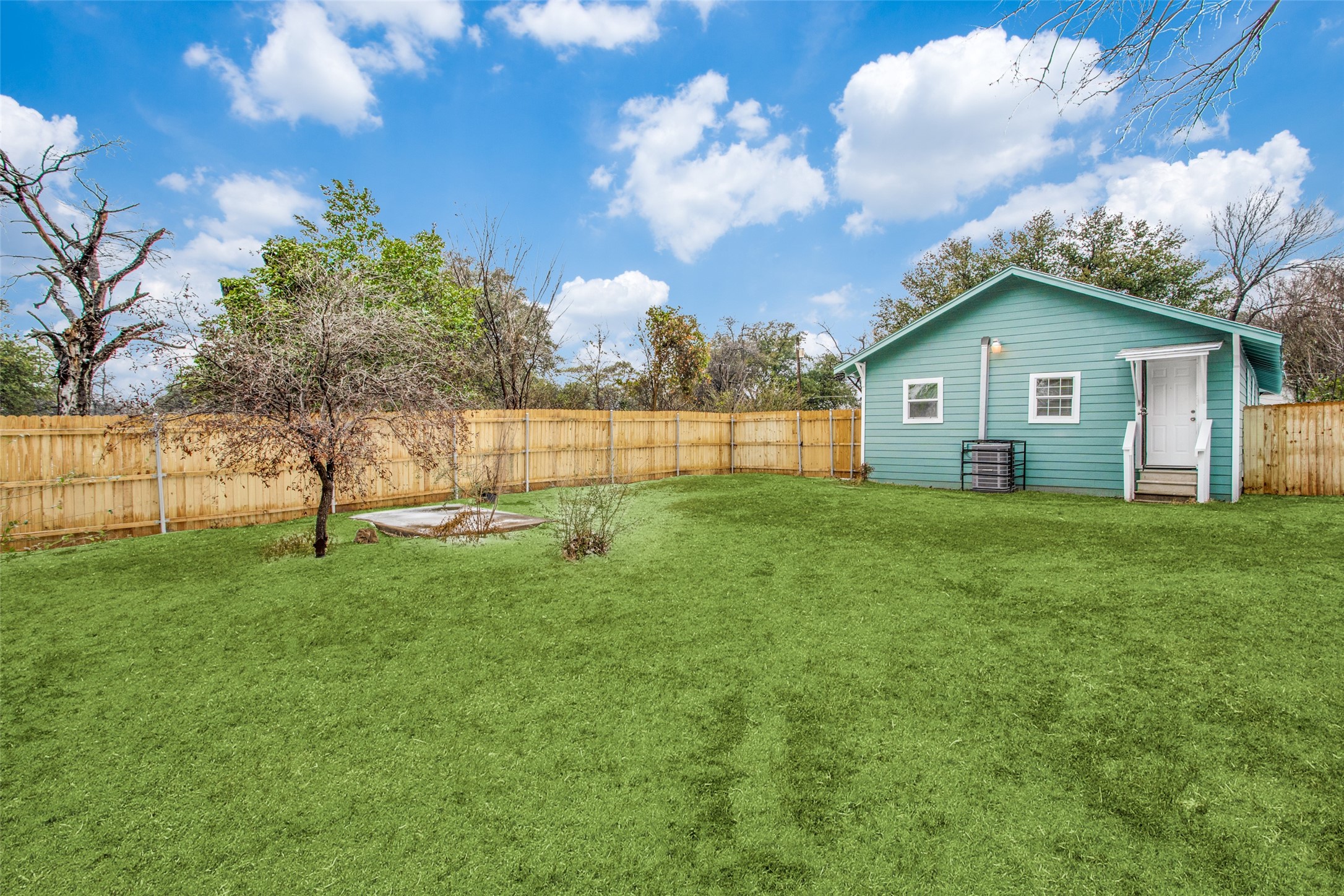 2216 Marburg Street Dallas TX 75215