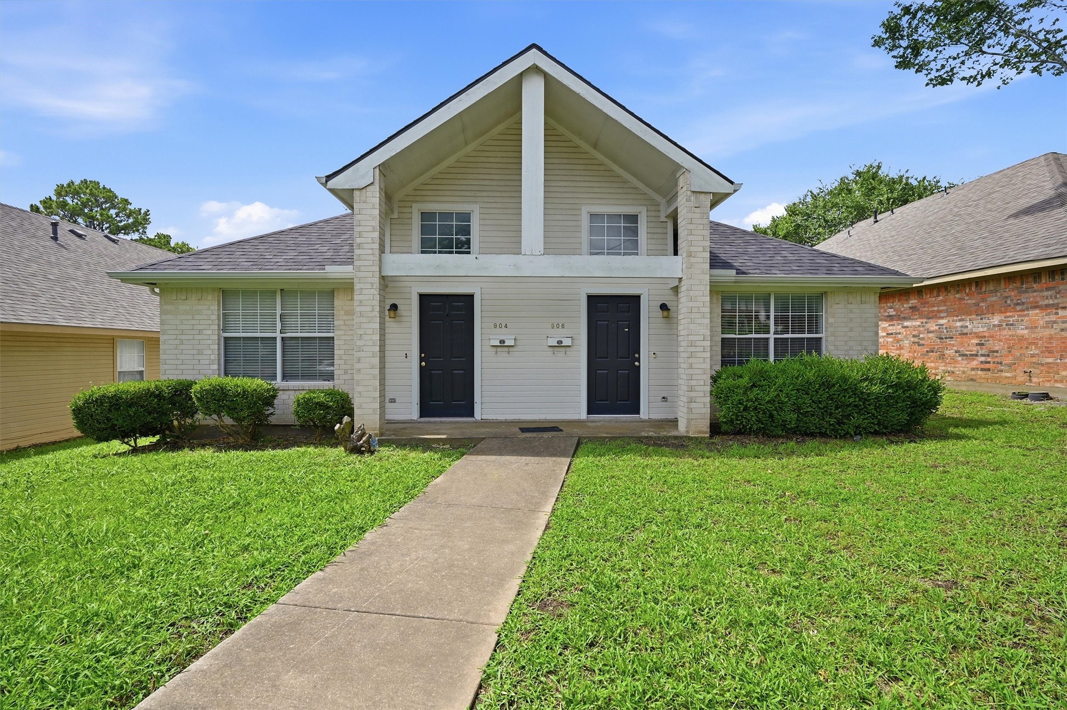 906 W Houston Street Sherman TX 75092