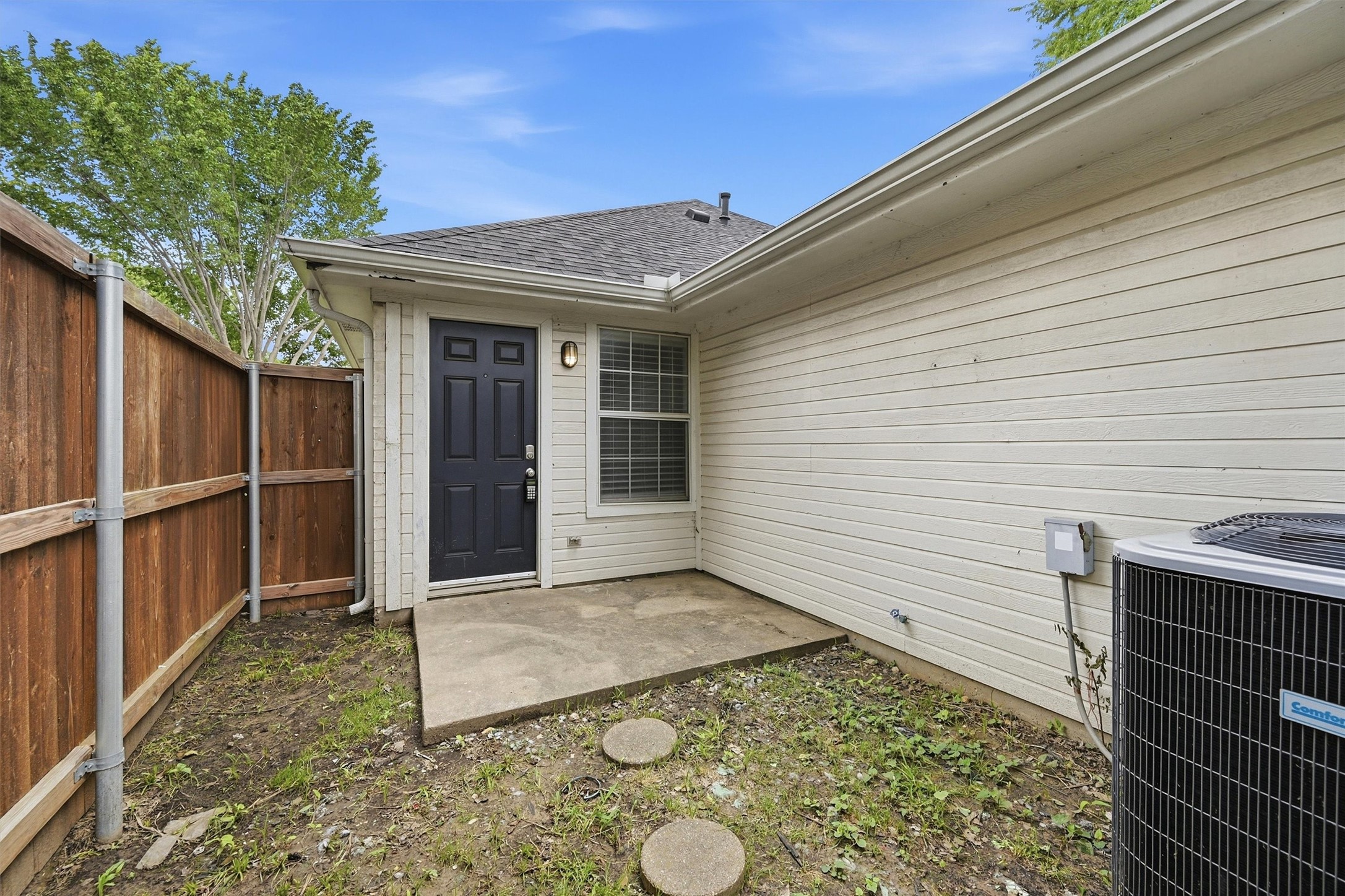 906 W Houston Street Sherman TX 75092