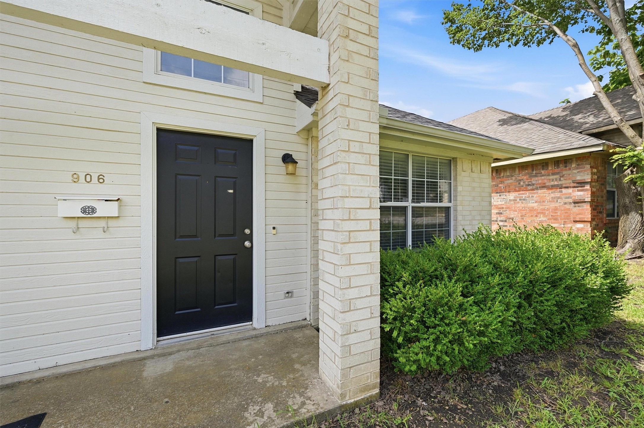 906 W Houston Street Sherman TX 75092