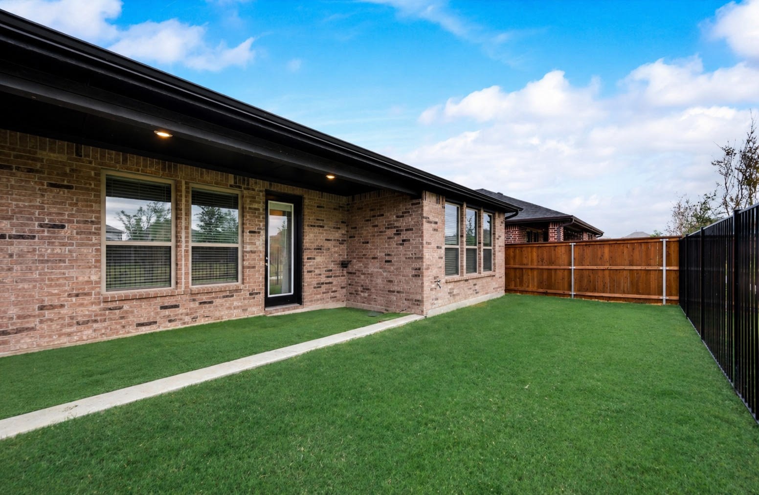 2161 Hermann Lane Carrollton TX 75010