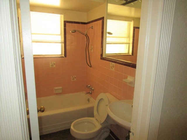 1210 Mcdonald Drive Garland TX 75041