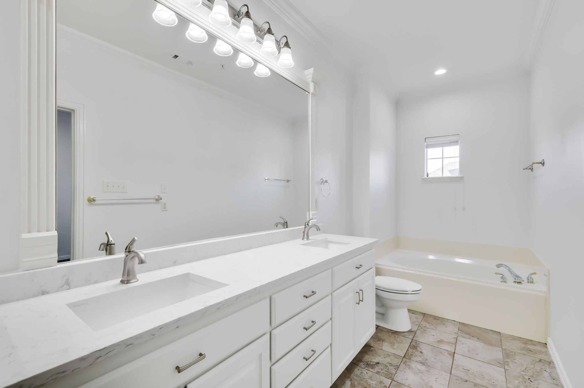 2540 Corbeau Drive Irving TX 75038