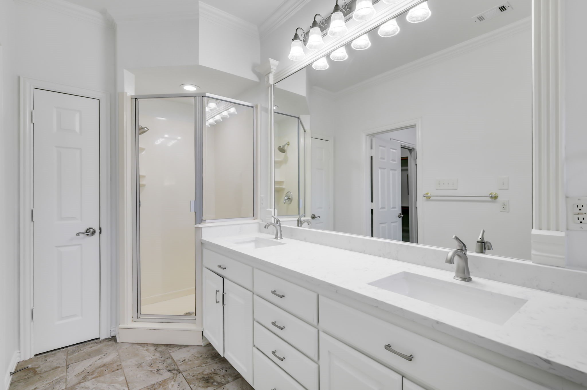 2540 Corbeau Drive Irving TX 75038