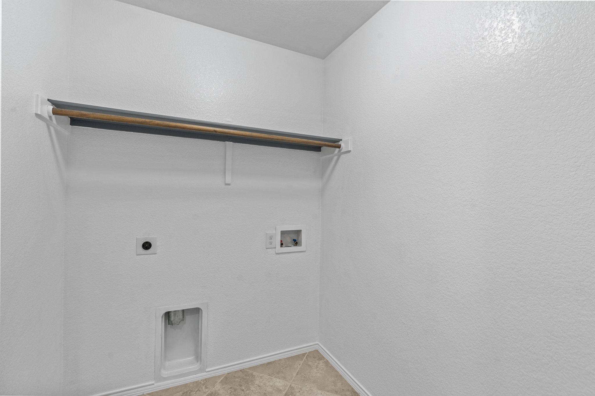 9005 Holliday Lane Aubrey TX 76227