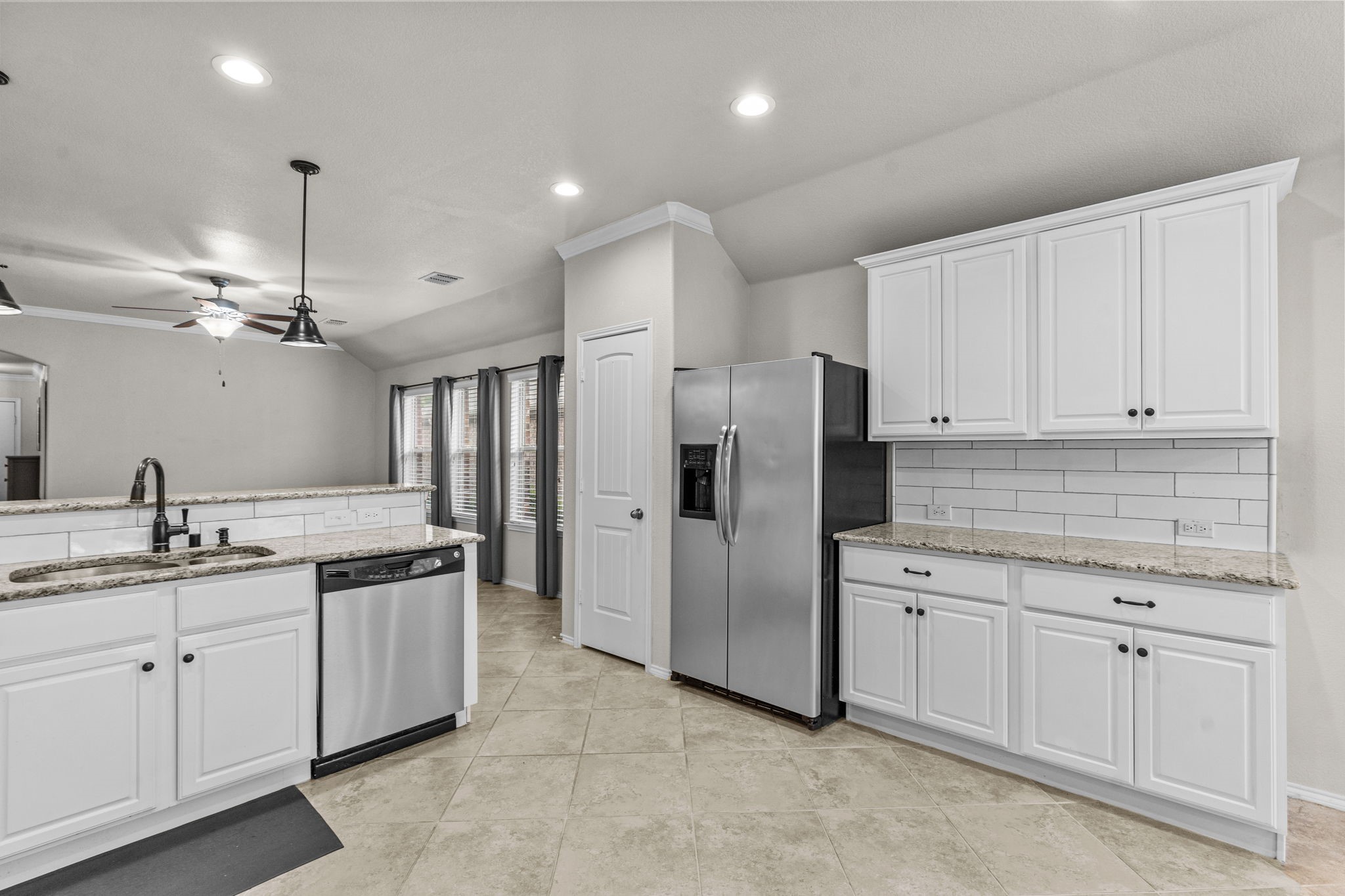 9005 Holliday Lane Aubrey TX 76227