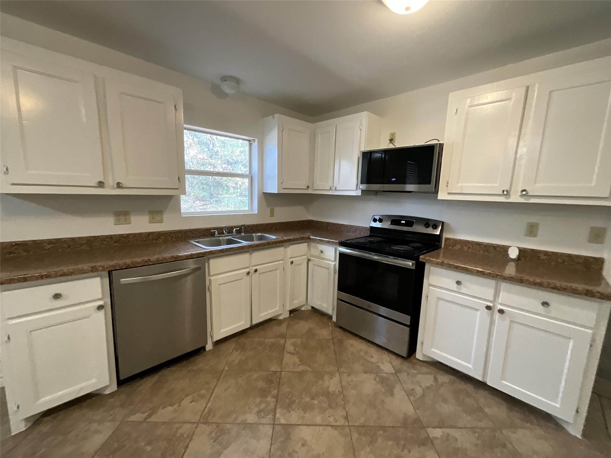 2210 State Highway 31 W Athens TX 75751