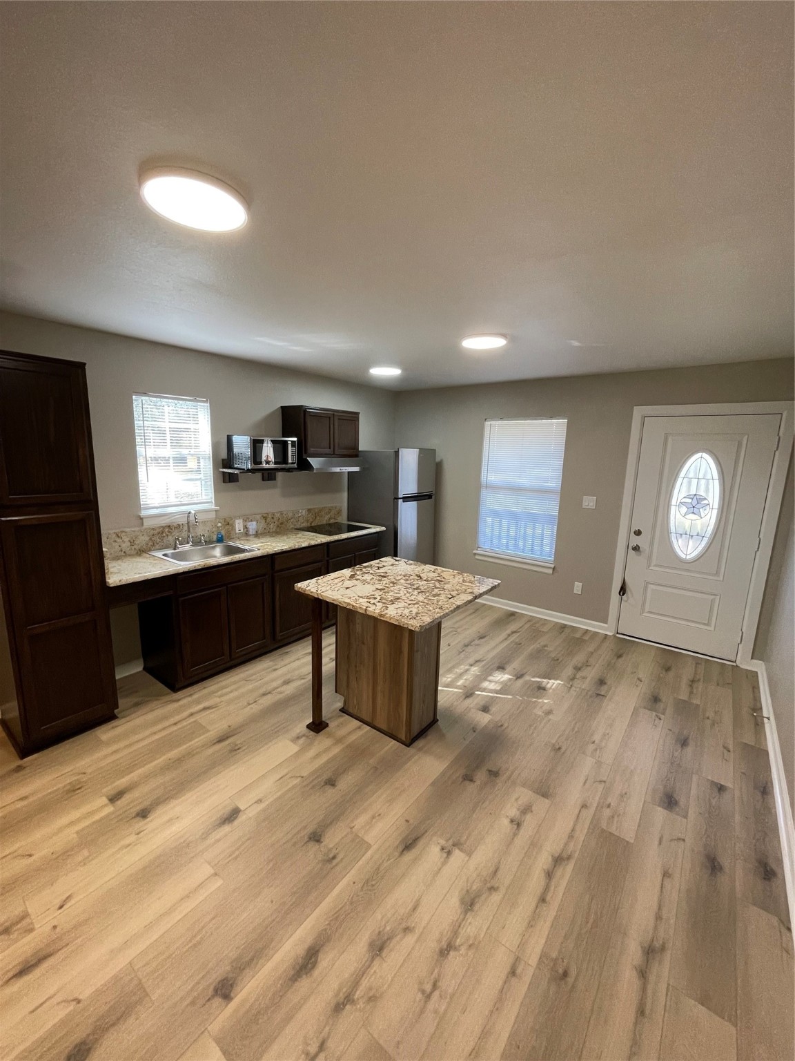 110 Crockett Street Valley View TX 76272