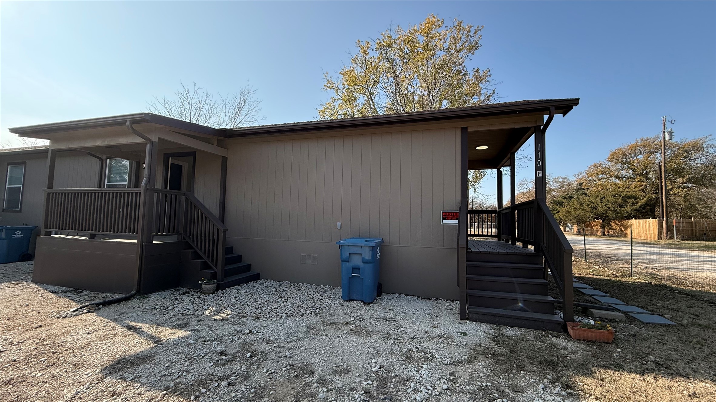 110 Crockett Street Valley View TX 76272